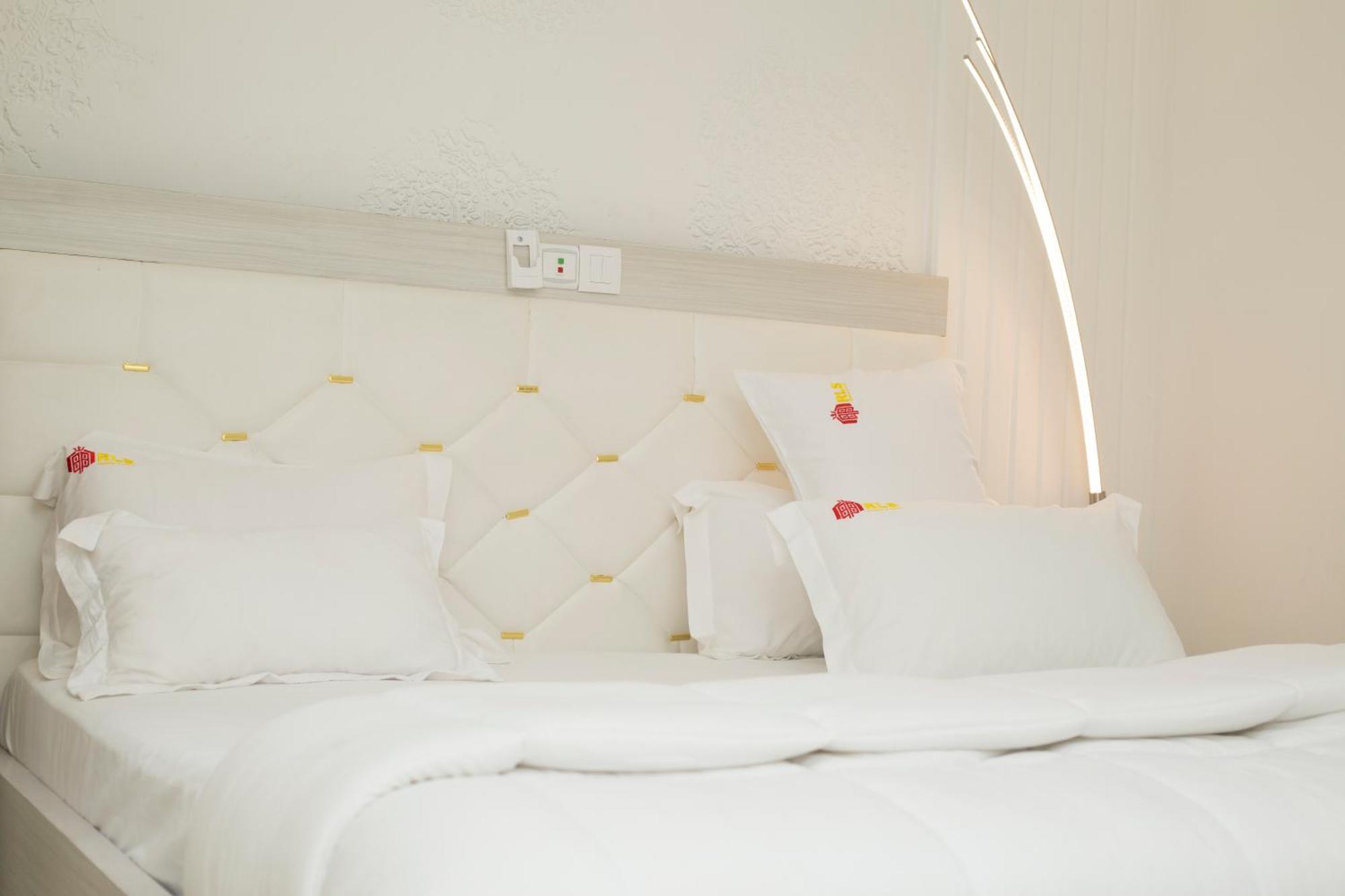Residence Le Sommet - Chambre Blanche Douala Eksteriør billede